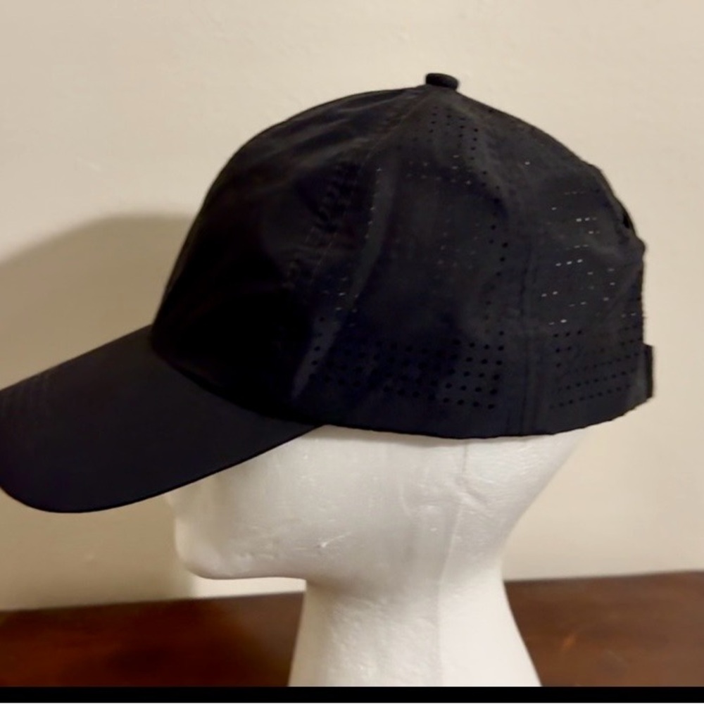 Vimhue X-Boyfriend poly/microfiber hat, x strap for ponytail, used - Picture 4 of 7